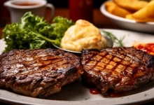 中新网评：必胜客，别让消费者举着放大镜吃饭